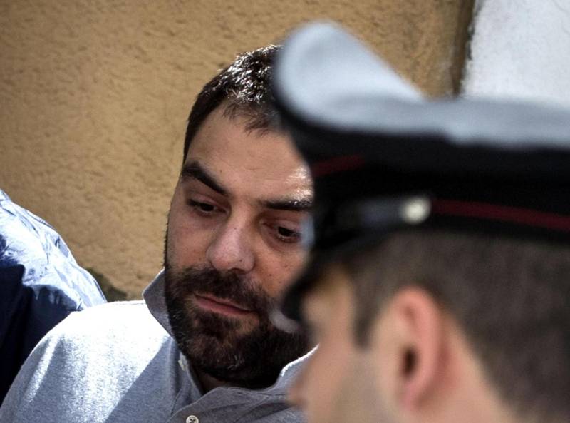 Mafia Capitale, l'arresto di Luca Gramazio (Ansa)