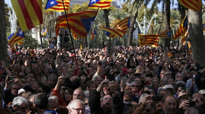 La Catalogna verso l'indipendenza (Ansa)
