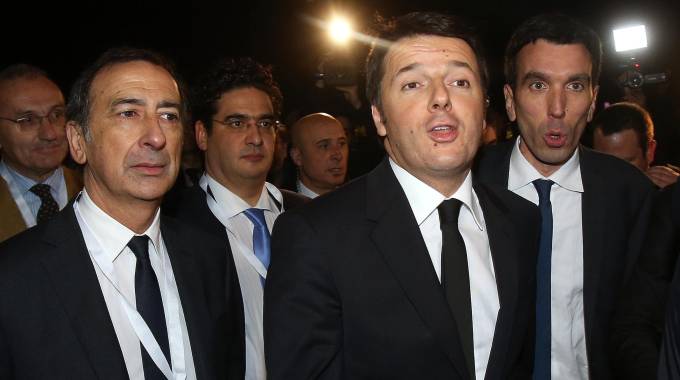 Il presidente del Consiglio Matteo Renzi, accolto dall'ad di Expo 2015 Giuseppe Sala