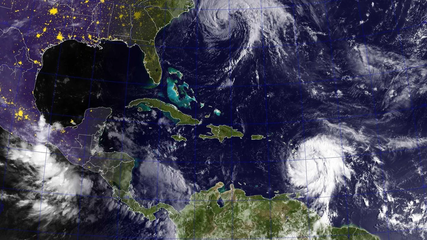 L'uragano Jose nell'Oceano Atlantico e Maria nel mar dei Caraibi (Ansa)