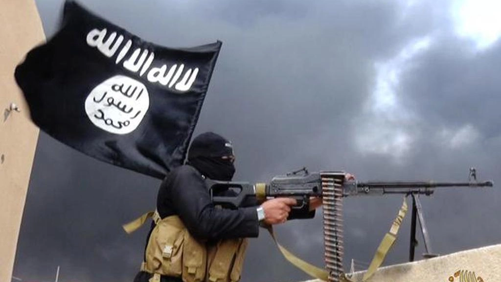 Miliziano Isis in azione (ANSA)