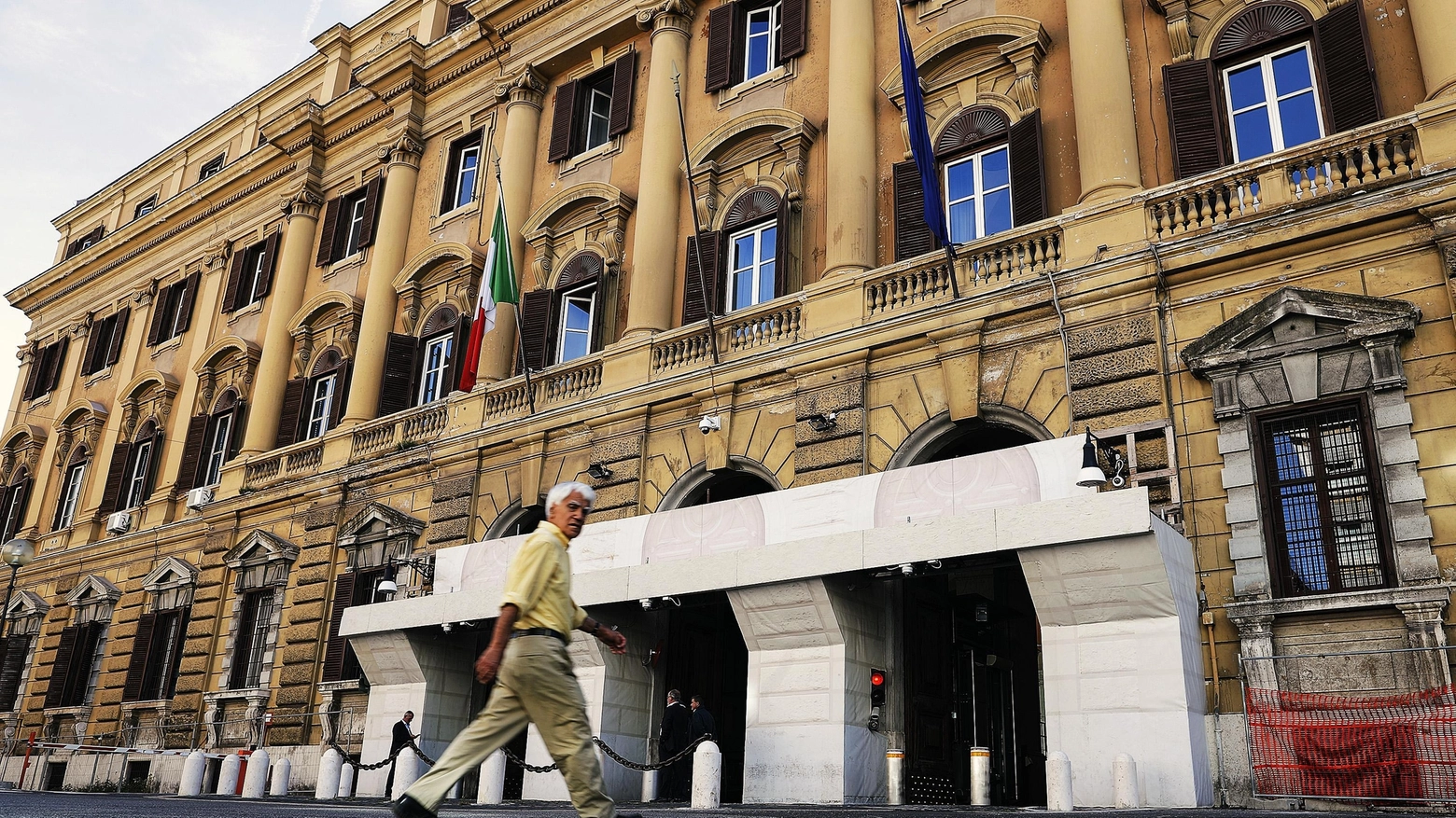 Il ministero dell'Economia e delle Finanze di via XX settembre a Roma (Ansa)