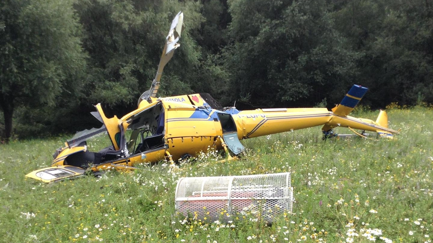 L'elicottero precipitato nel Reatino (Ansa)