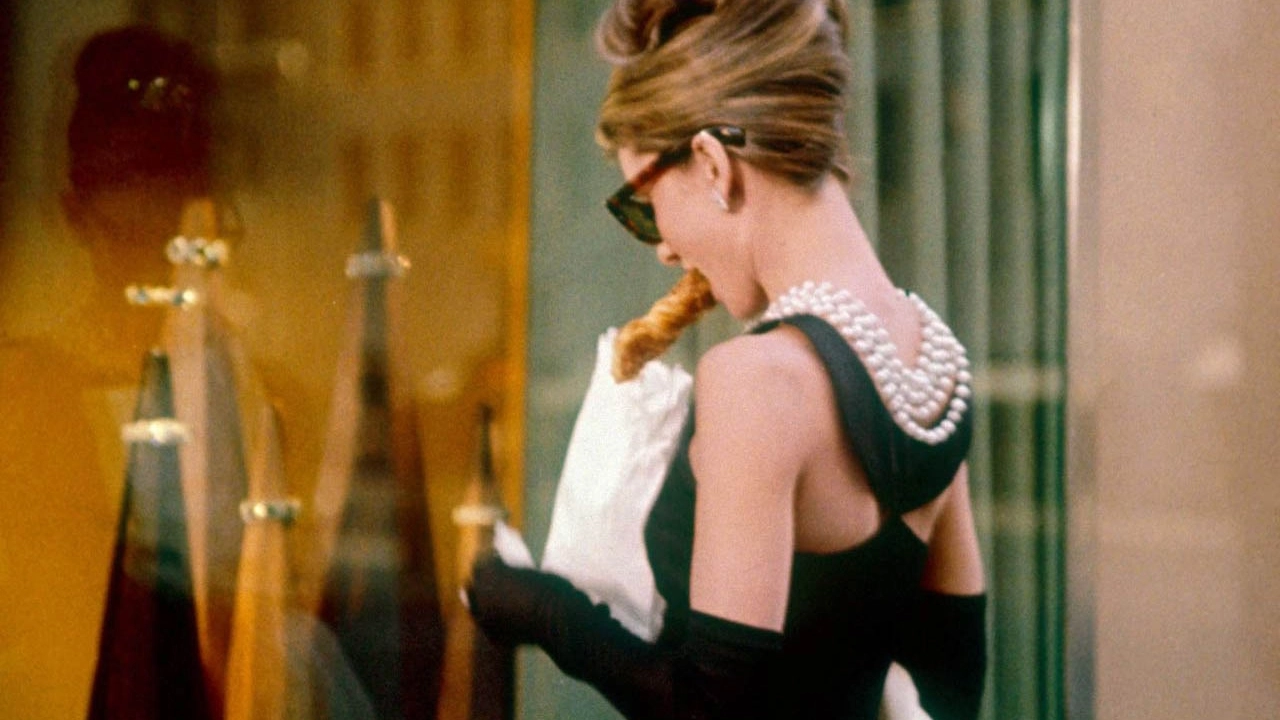 Il leggendario vestitino nero di Audrey Hepburn nel film "Colazione da Tiffany"