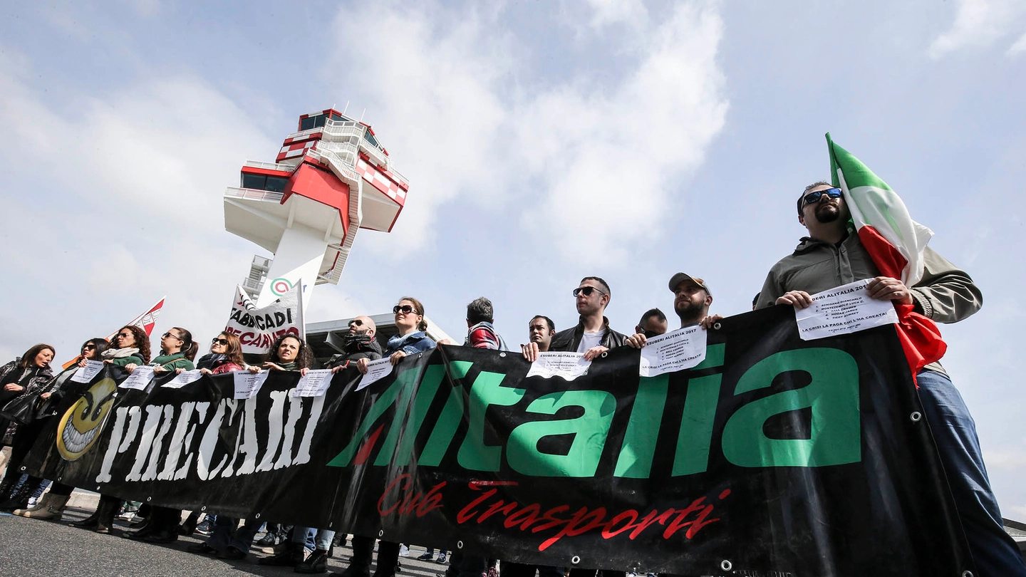 Manifestazione dei dipendenti Alitalia a Fiumicino (ImagoE)