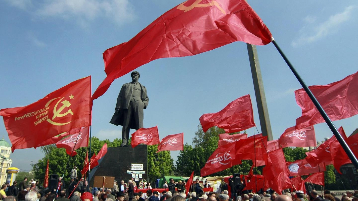 Partito comunista a Donetsk (Ansa)