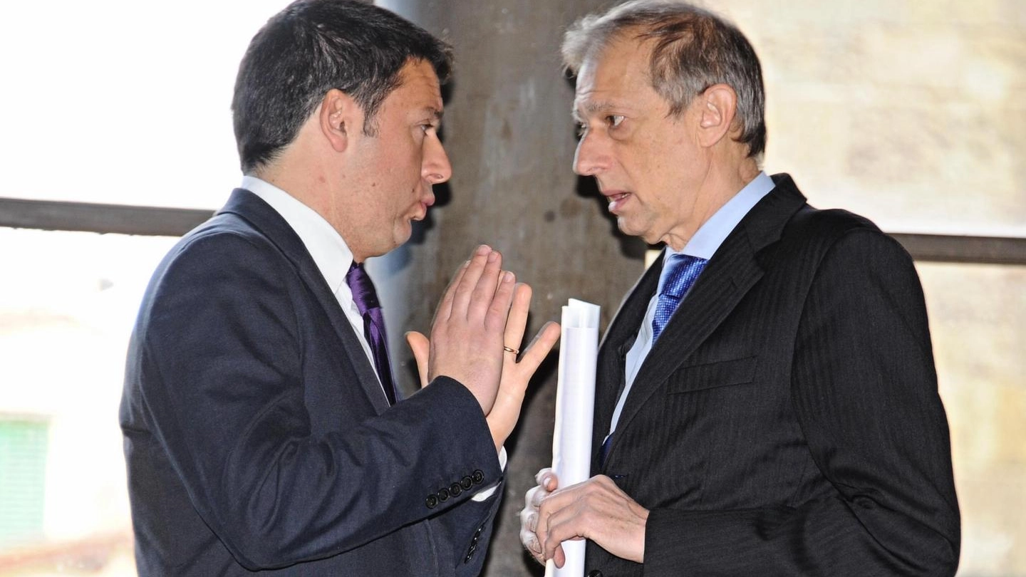 Matteo Renzi con Piero Fassino (Ansa)