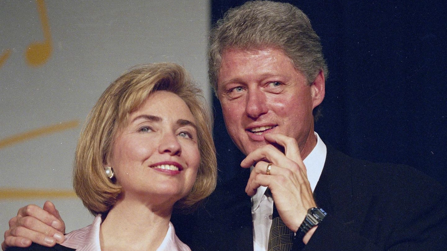 Bill e Hillary Clinton nel 1994 (Ansa)
