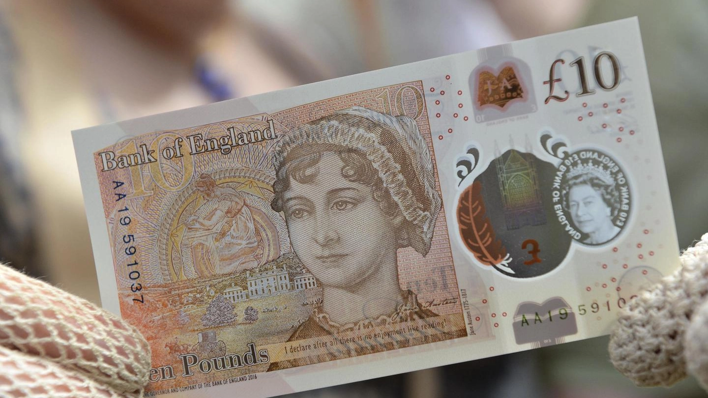 La banconota da 10 sterline dedicata a Jane Austen nei 200 anni dalla morte (Ansa)