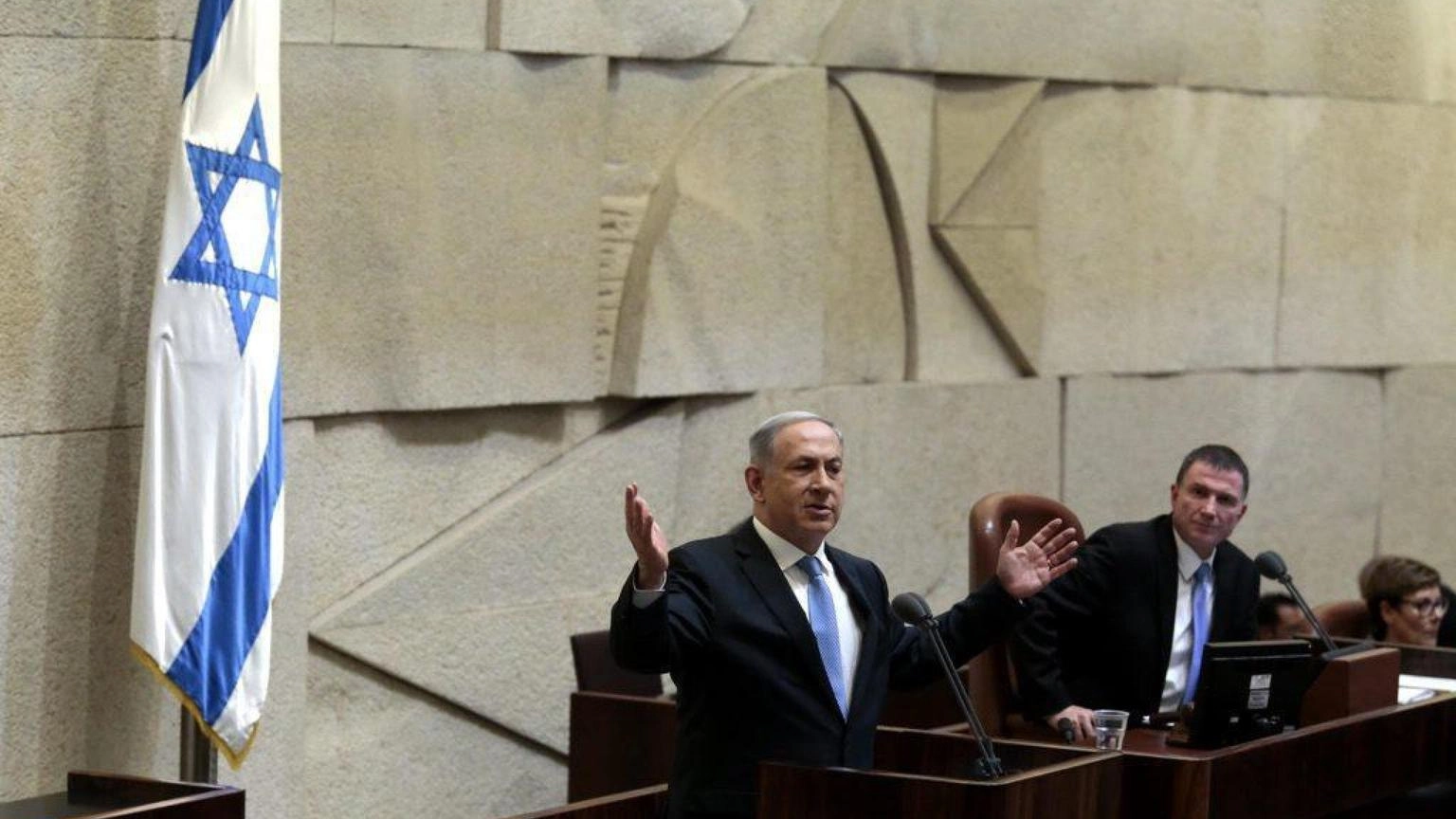 Netanyahu, Protestanti si allineano con Olp e Iran