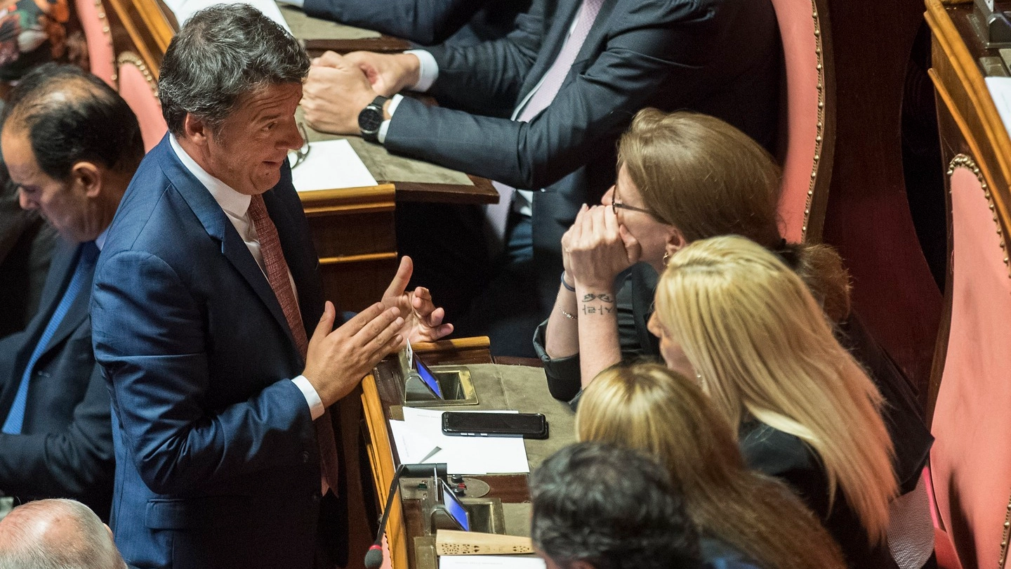 Matteo Renzi in aula al Senato (LaPresse)