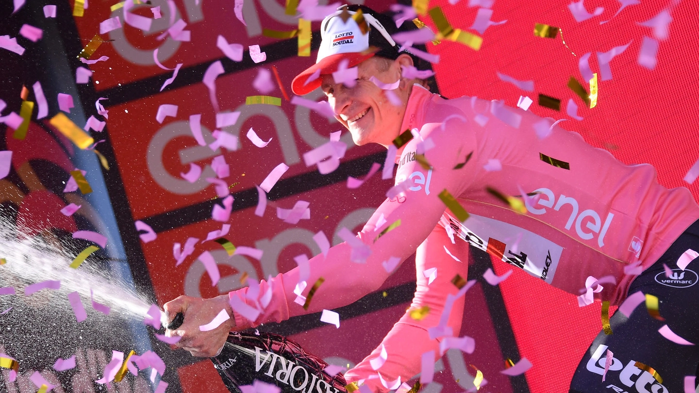 Giro d'Italia 2017, Greipel maglia rosa (LaPresse)