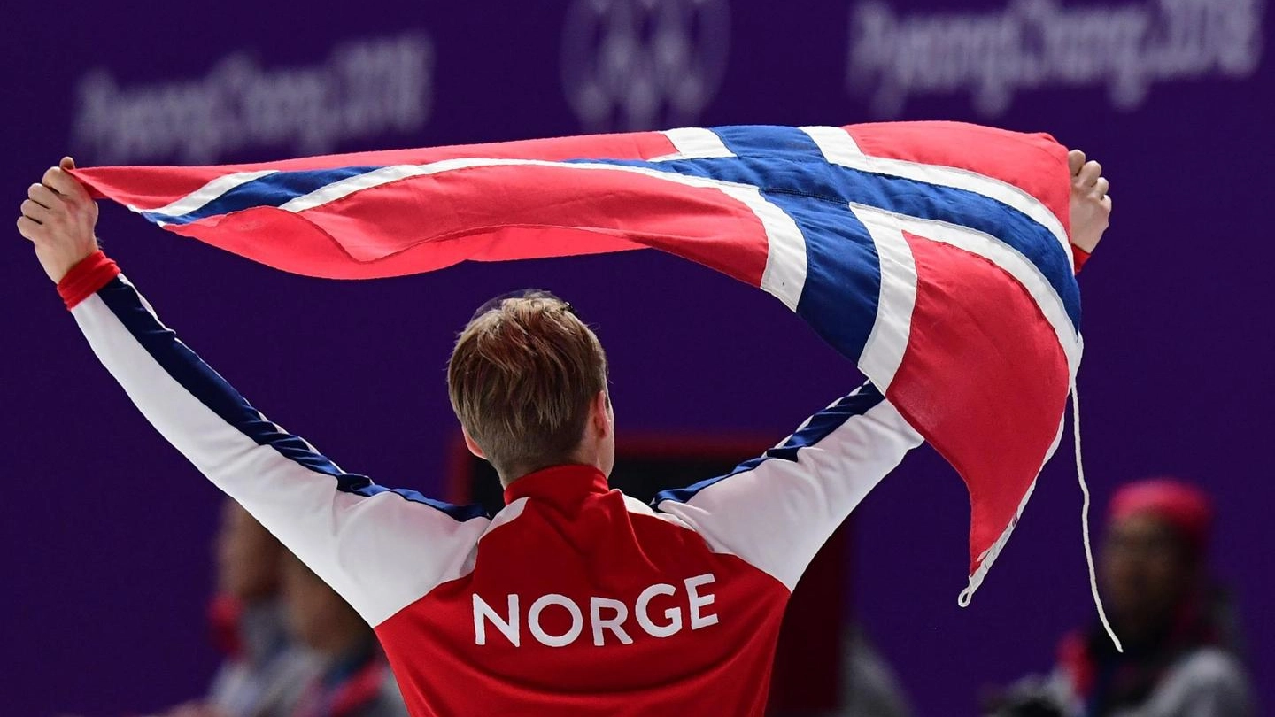Il norvegese Lorentzen oro nello speed skating 500 m (Afp)