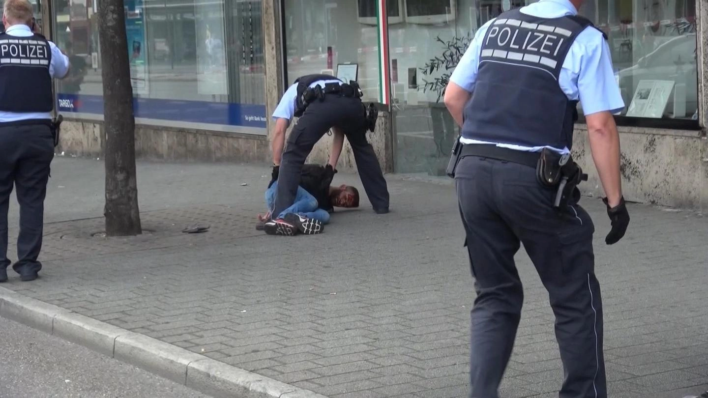 Reutilingen, il killer fermato dalla polizia (Ansa)