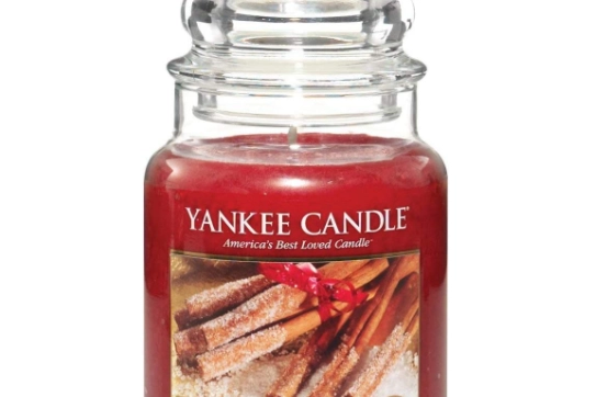Yankee Candle Sparkling Cinnamon su amazon.com