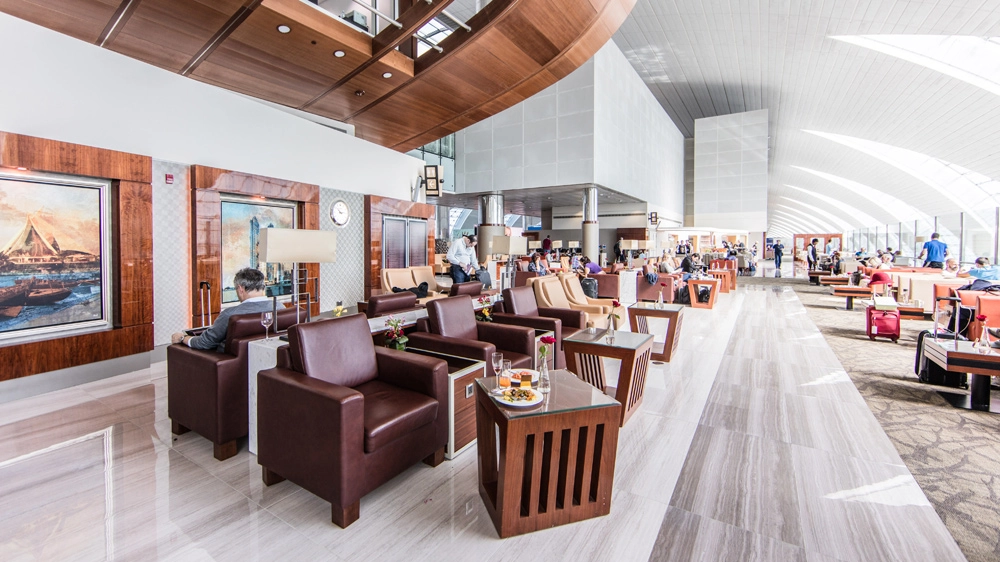 Una delle lounge dell'aeroporto di Dubai - Foto: www.dubaiairports.ae