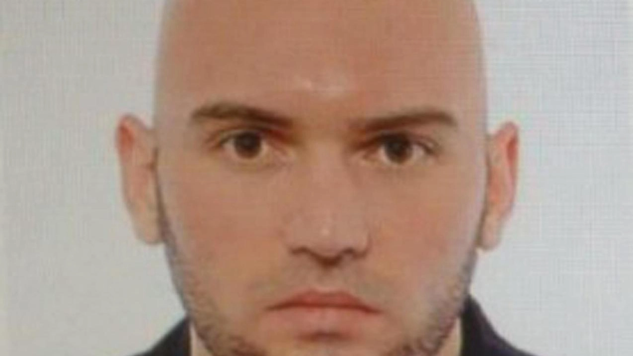 Giuseppe D'Ignoti arrestato per apologia del terrorismo (Ansa)