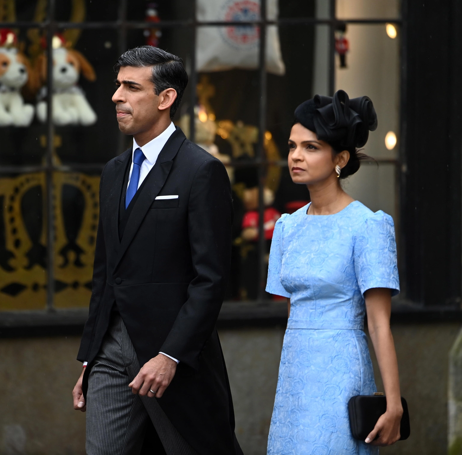 epa10611669 Britain's Prime Minister Rishi Sunak (L) and his wife Akshata Murthy arrive for the Coronation of Britain's King Charles III and Queen Camilla at Westminster Abbey in London, Britain, 06 May 2023. Coronations of British Kings and Queens have taken place at Westminster Abbey for the last 900 years. The service will be attended by around 100 heads of state from around the world.  EPA/Andy Rain