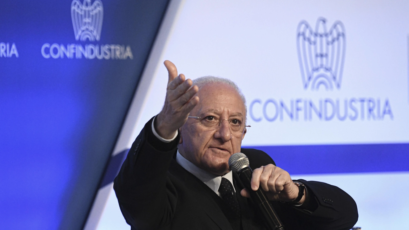 Il presidente della Campania Vincenzo De Luca al convegno di Confindustria "Sud e Nord"