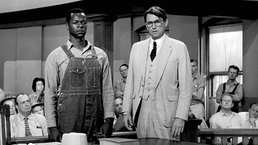 Gregory Peck e Brock Peters nel film 'Il buio oltre la siepe' – Foto: Universal Pictures