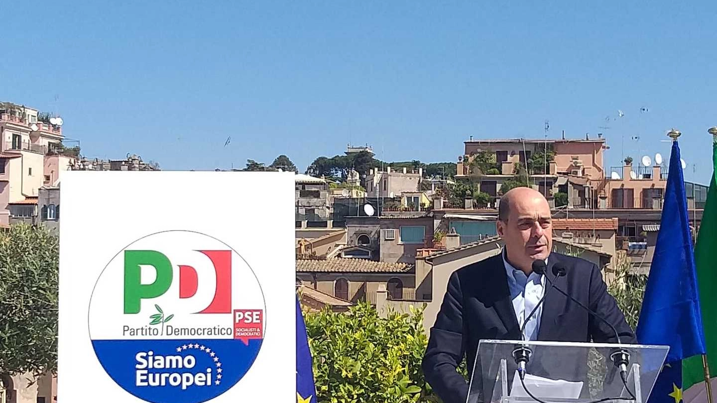 Zingaretti svela il logo della lista Pd-Siamo europei (Dire)