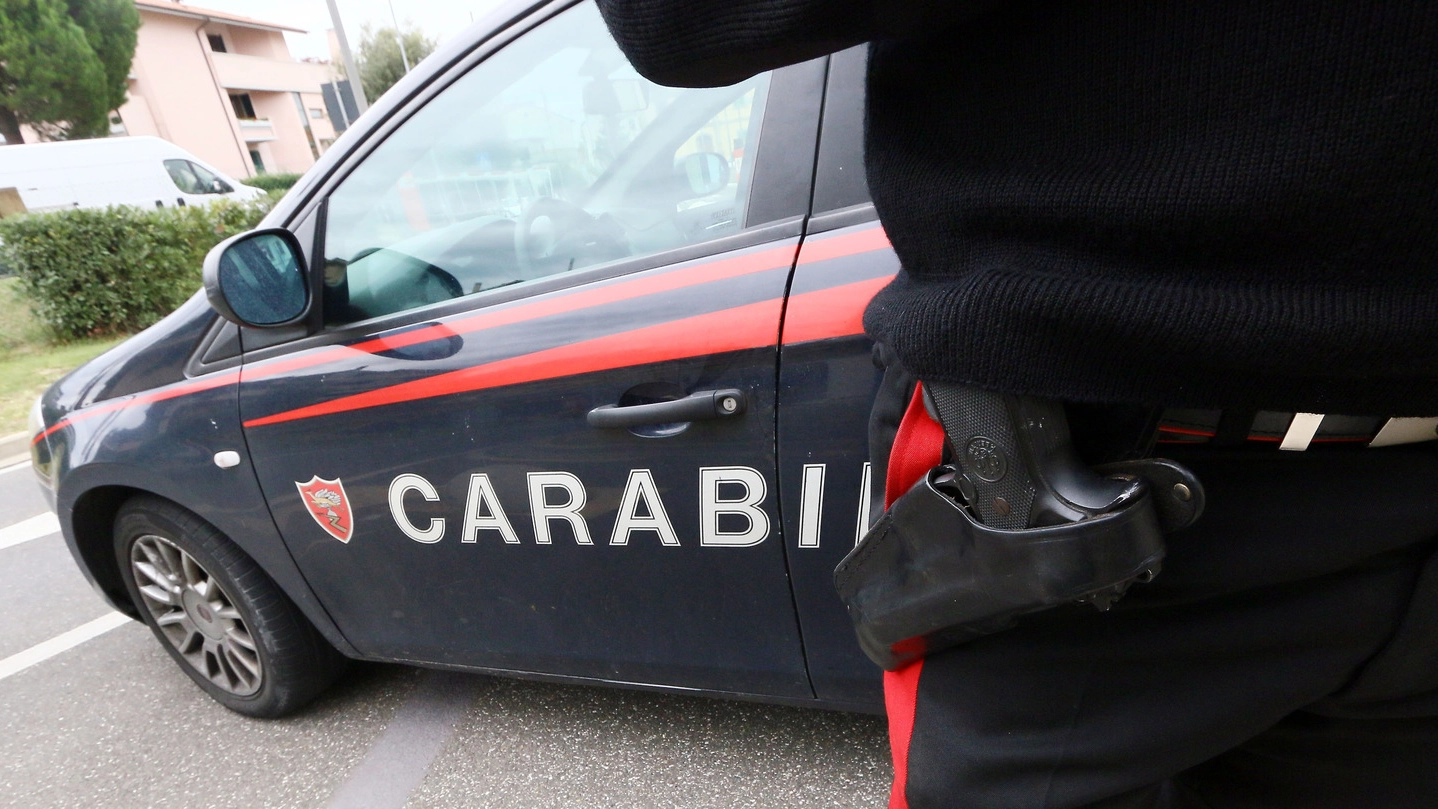 Indagini dei carabinieri (foto d’archivio)