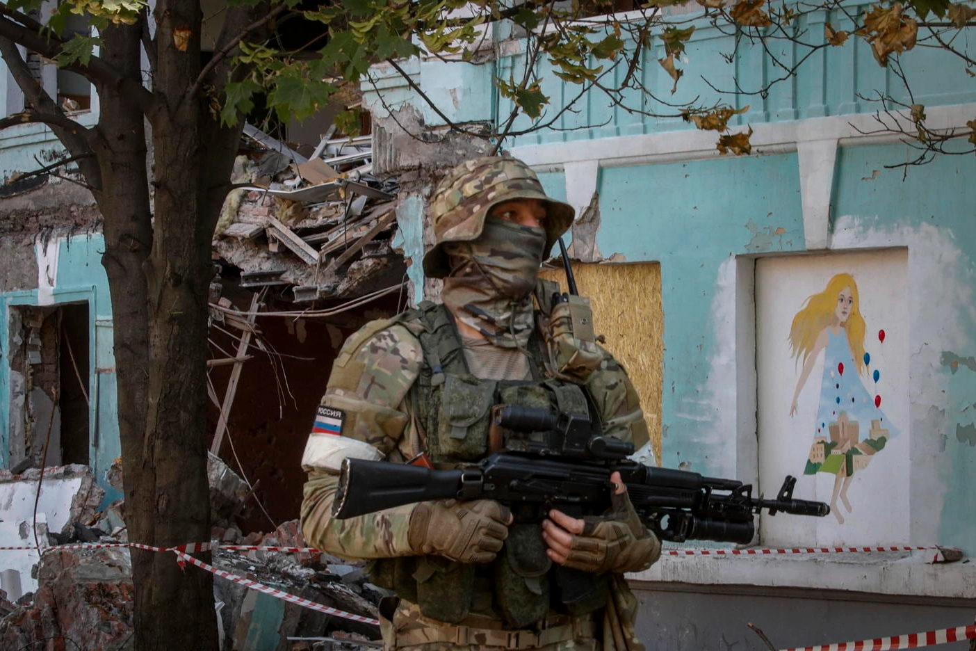 Militari filorussi nel Donbass (Ansa)