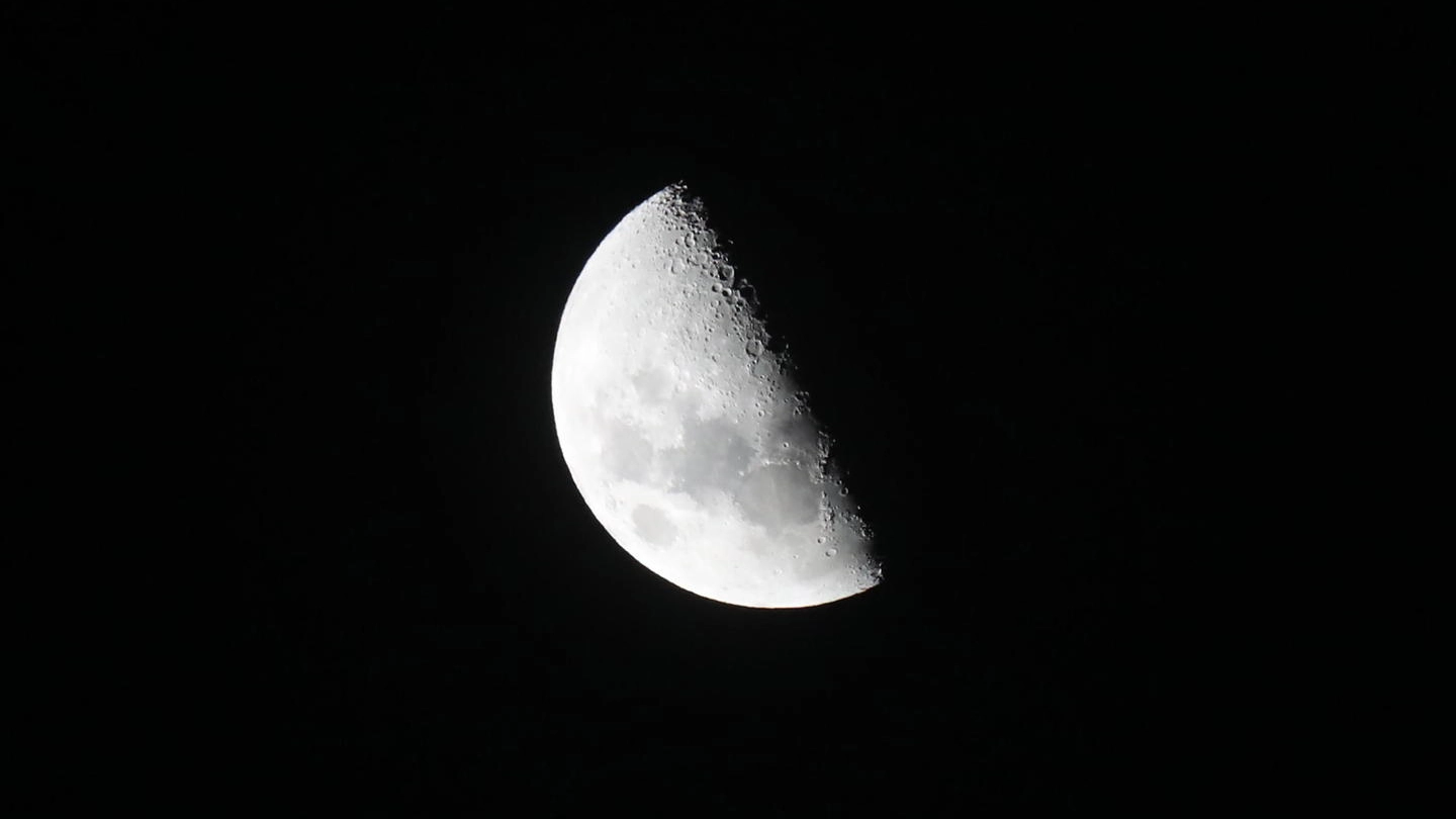 La Luna (Ansa)