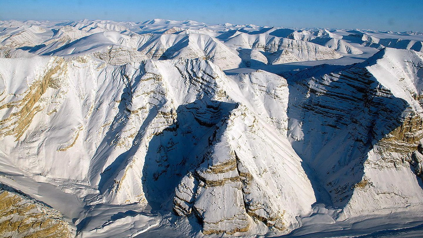 Crolla ultima piattaforma di ghiaccio artica completamente intatta del Canada (Ansa)
