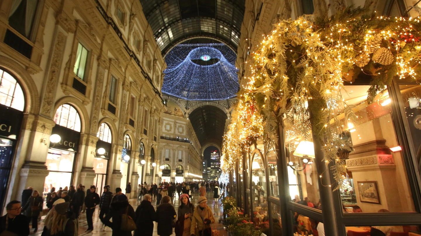Il Natale a Milano (Ansa)