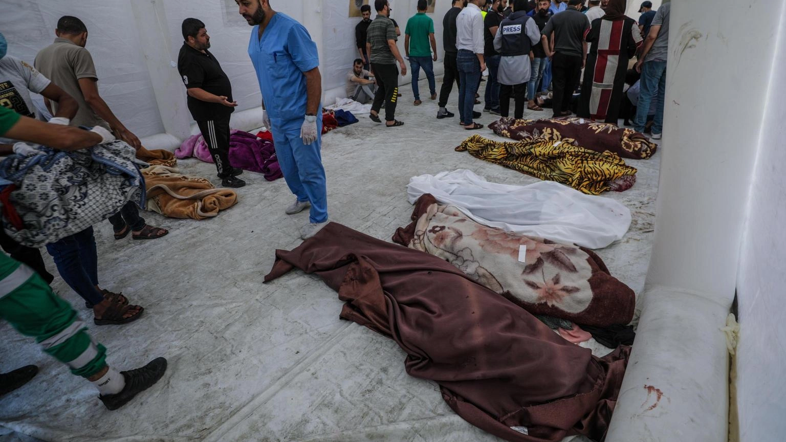 Hamas, 200 medici e infermieri uccisi a Gaza dal 7 ottobre