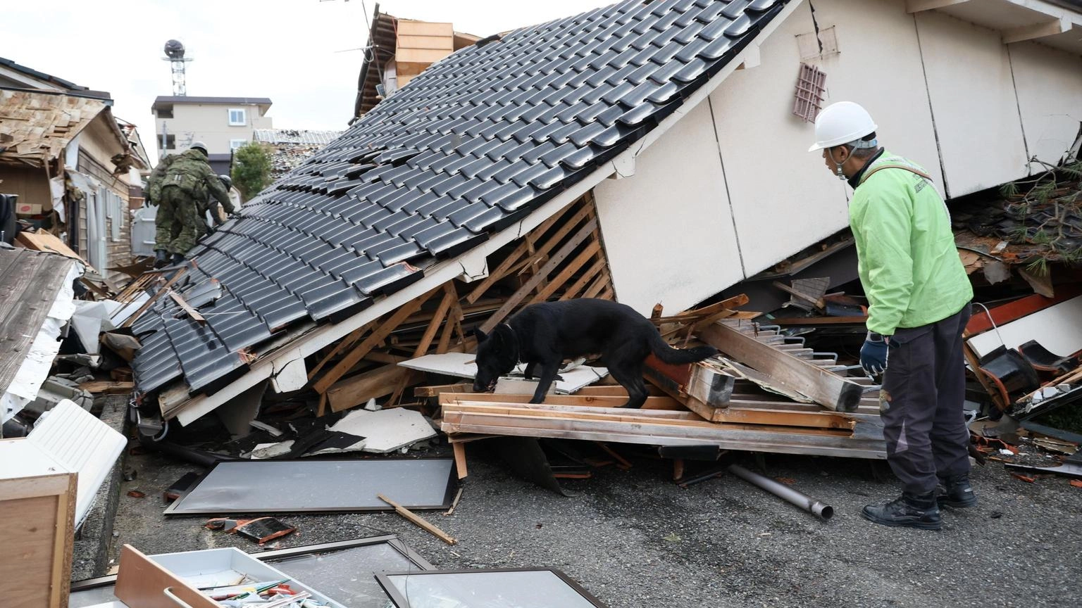 Terremoto in Giappone, bilancio vittime sale a oltre 110 morti