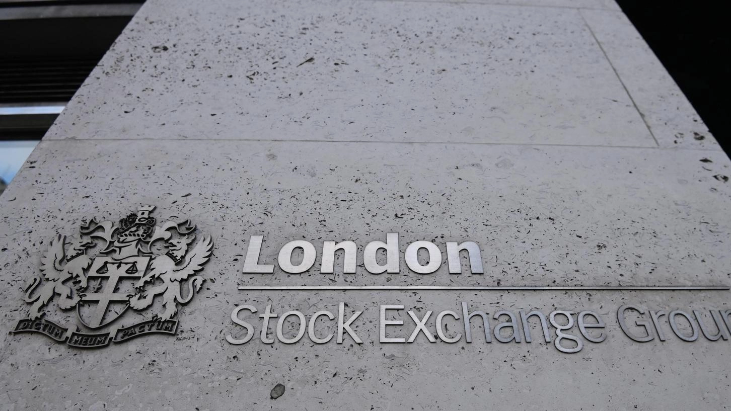 Borsa: l'Europa parte debole, Londra -0,6%