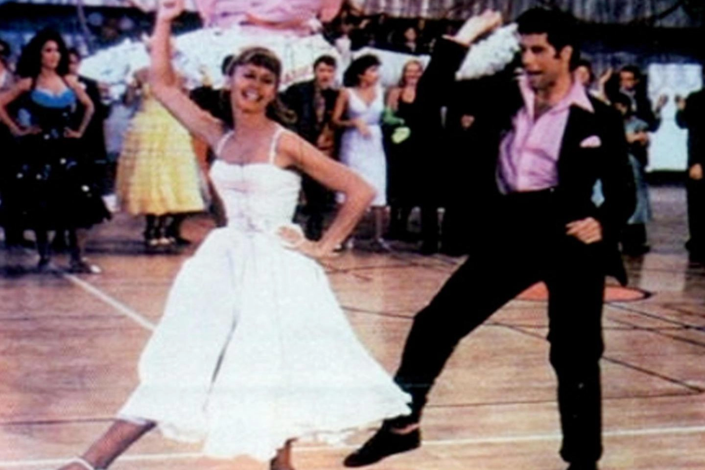 John Travolta e Olivia Newton John sulla locandina di Grease (Ansa)