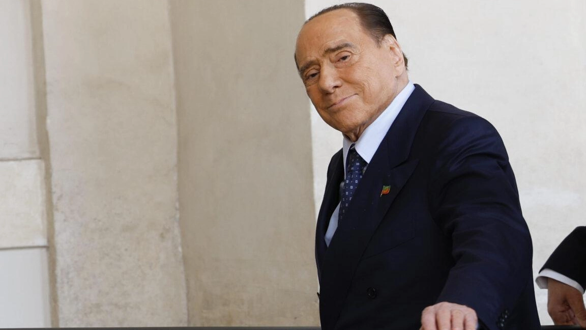 Berlusconi ricoverato da 20 giorni  Troupe russa al San Raffaele  per girare un documentario