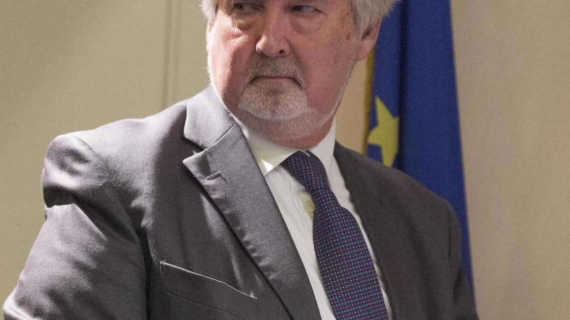 Il ministro del Lavoro Giuliano Poletti (Ansa)