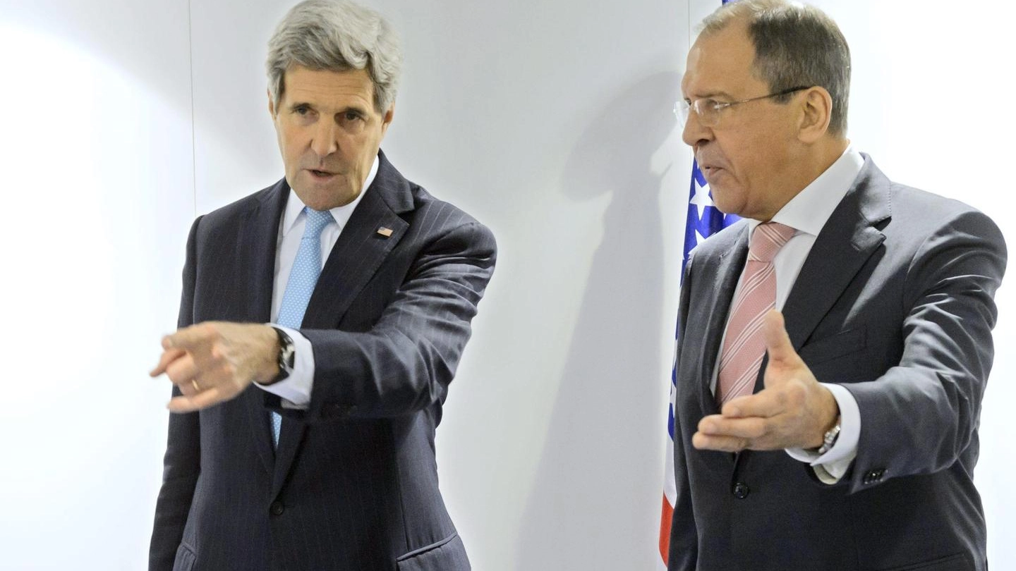 John Kerry e Sergei Lavrov (ANSA / LAURENT GILLIERON)