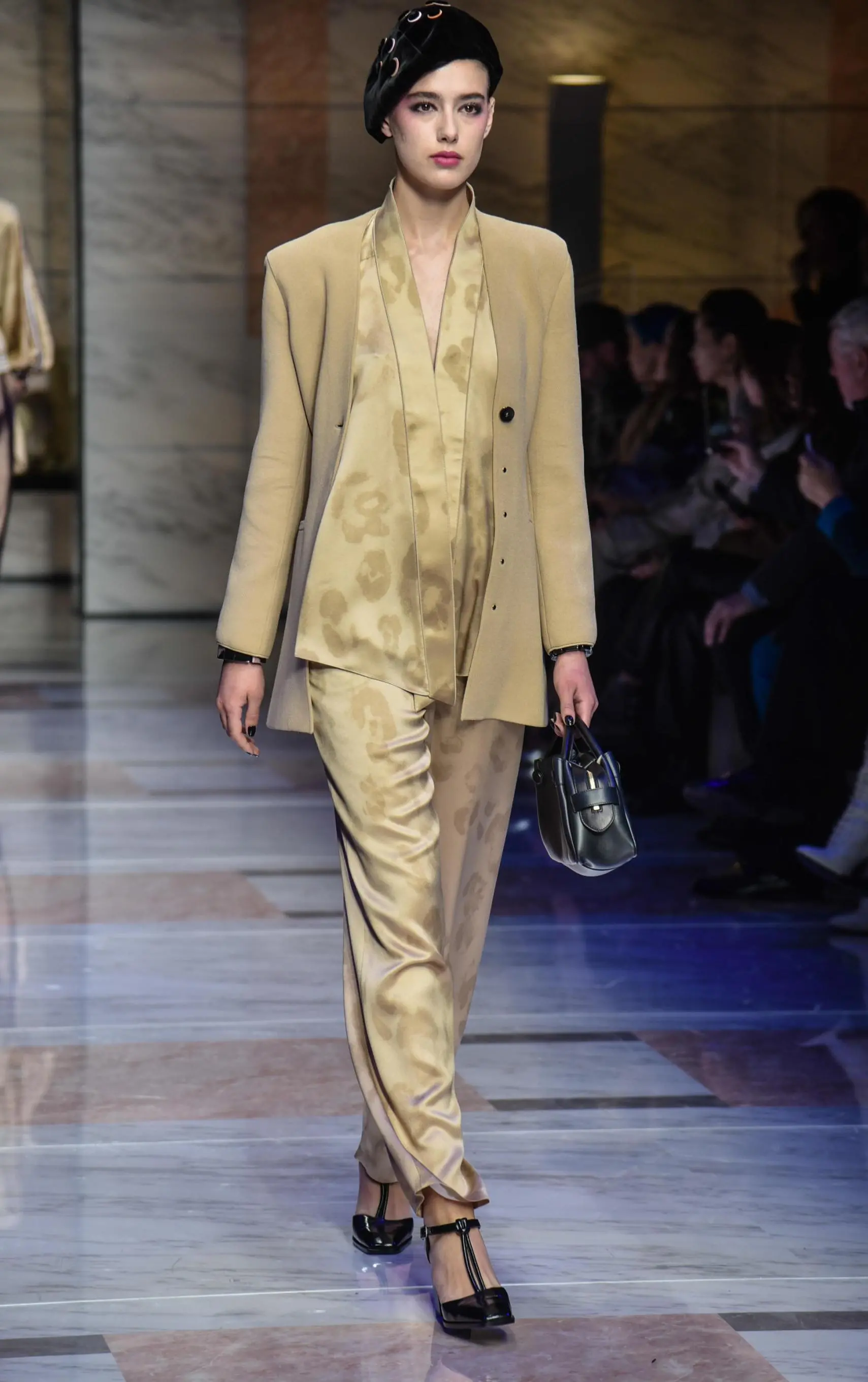 L eleganza di Armani un tocco di cipria
