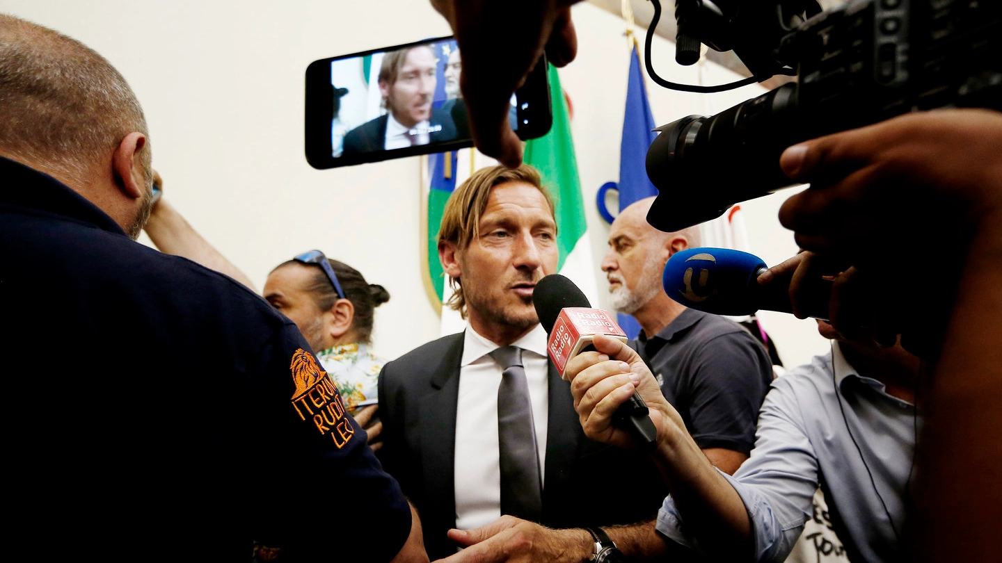 Francesco Totti lascia la Roma. Conferenza stampa al Coni (Lapresse)