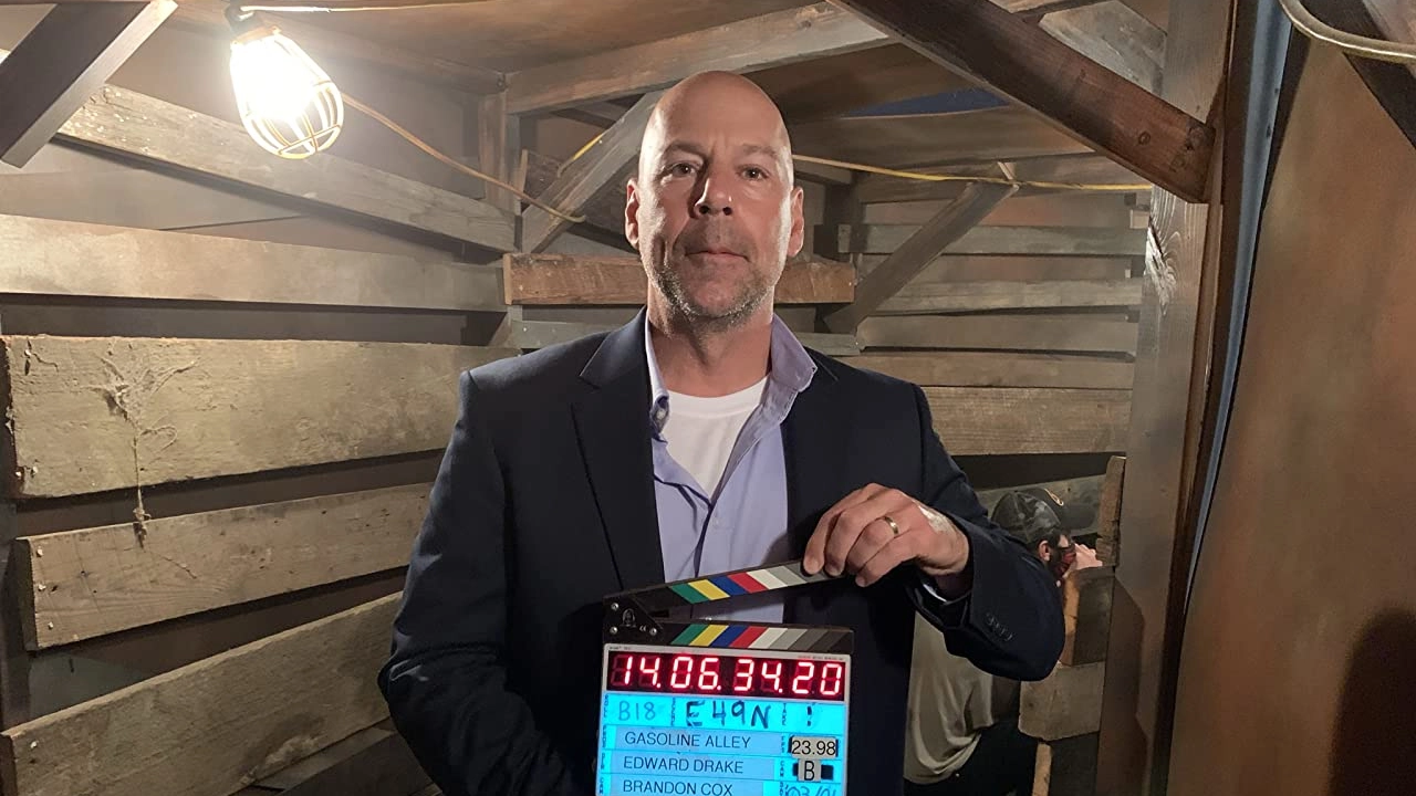 Bruce Willis protagonista di Gasoline Alley