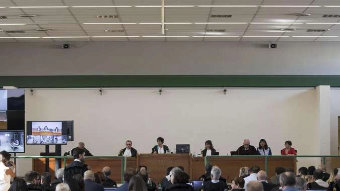 Roma: esclusa mafia, 20 anni a Carminati