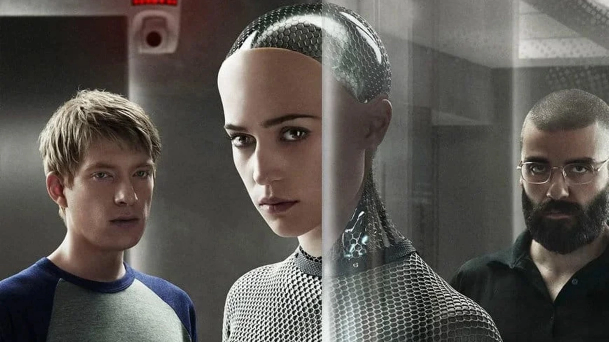 Nel thriller del 2014 Ex Machina viene raccontata la storia di Ava, una macchina umanoide
