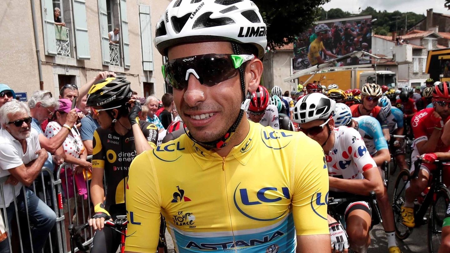 Fabio Aru in maglia gialla al Tour de France (LaPresse)