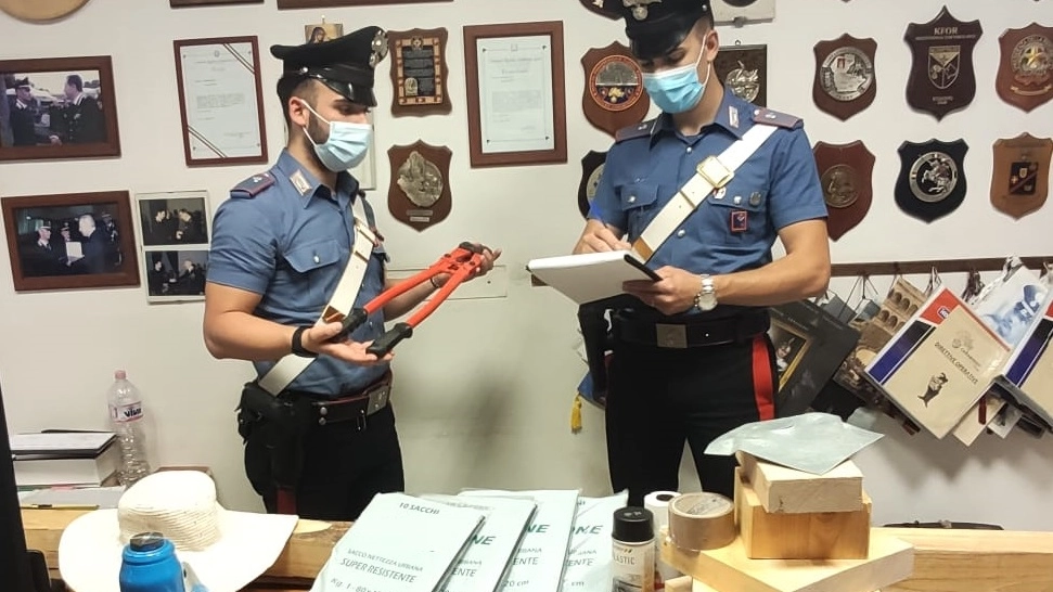 Roma, tentano di rubare in un garage: arrestati tre pregiudicati