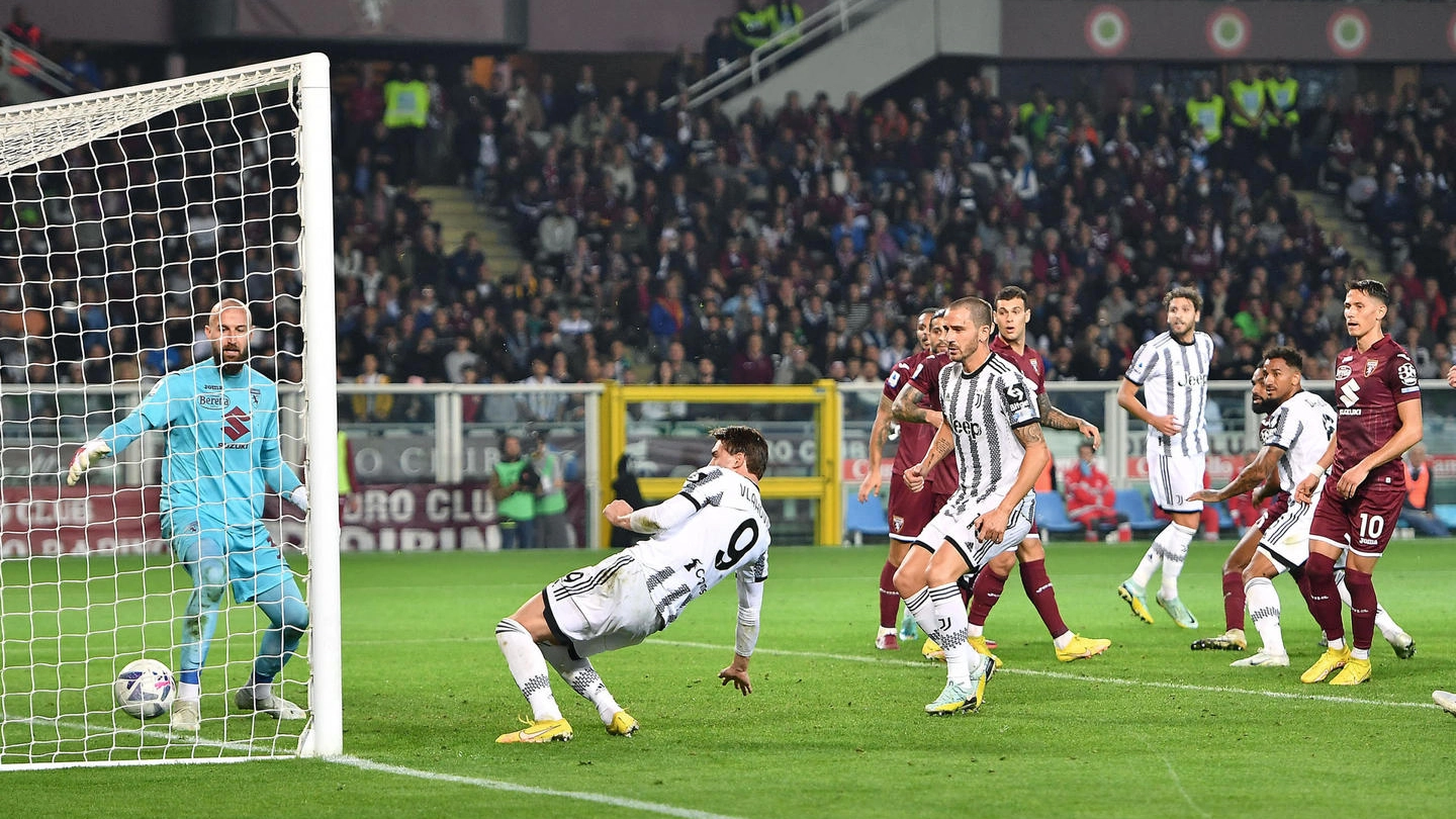 Il gol di Dusan Vlahovic che ha deciso il derby contro il Torino (Ansa)