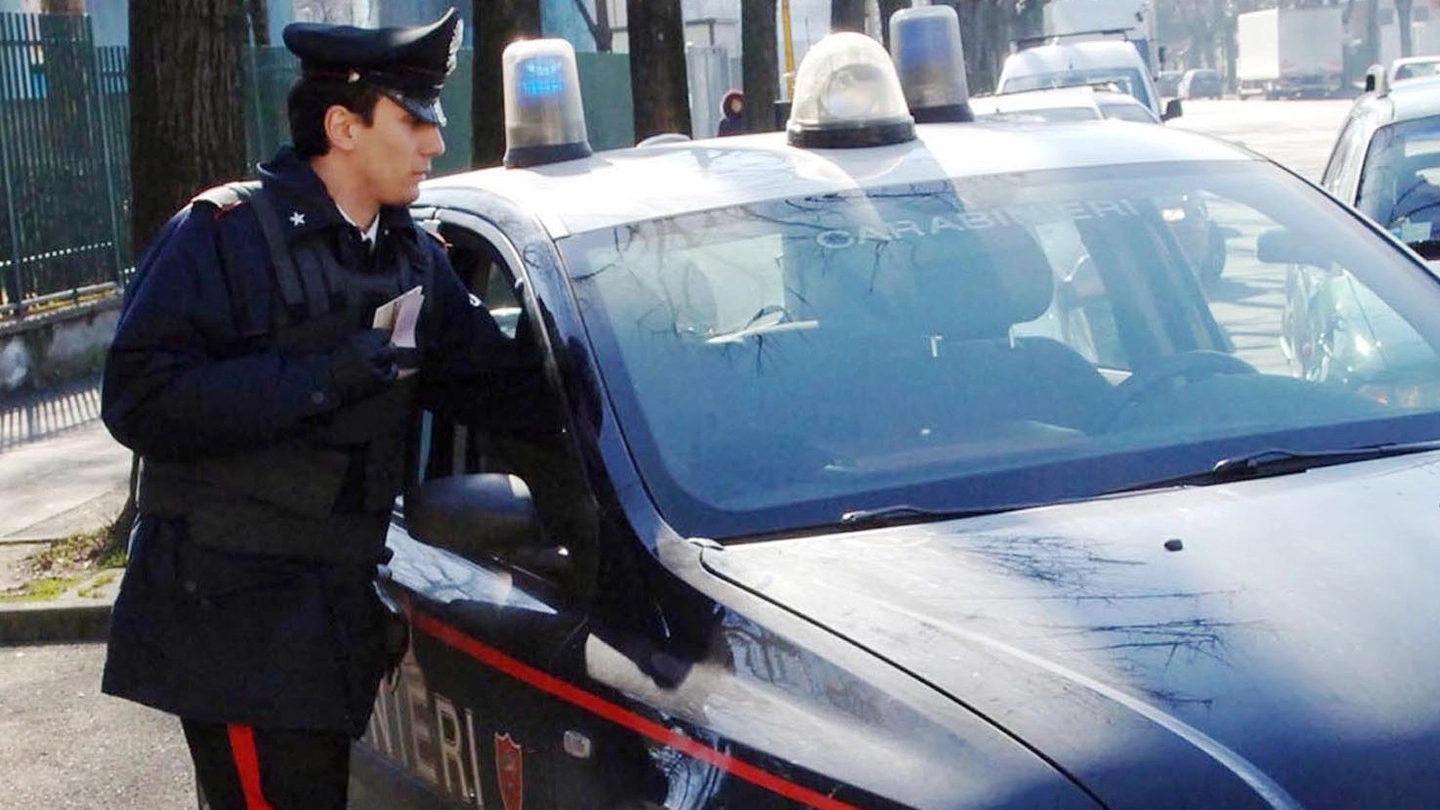 I carabinieri indagano sulla truffa messa a segno a Finale Emilia