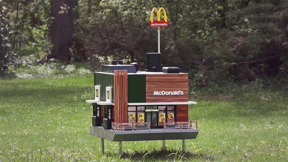 Il micro McDonald's per le api - Foto: youtube/NORDDDB