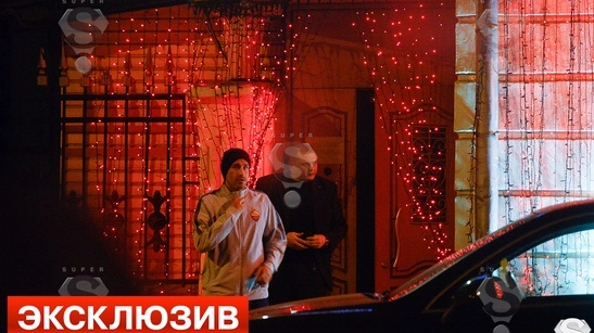 Borriello fotografato all'uscita di uno strip club russo (da Super.ru)