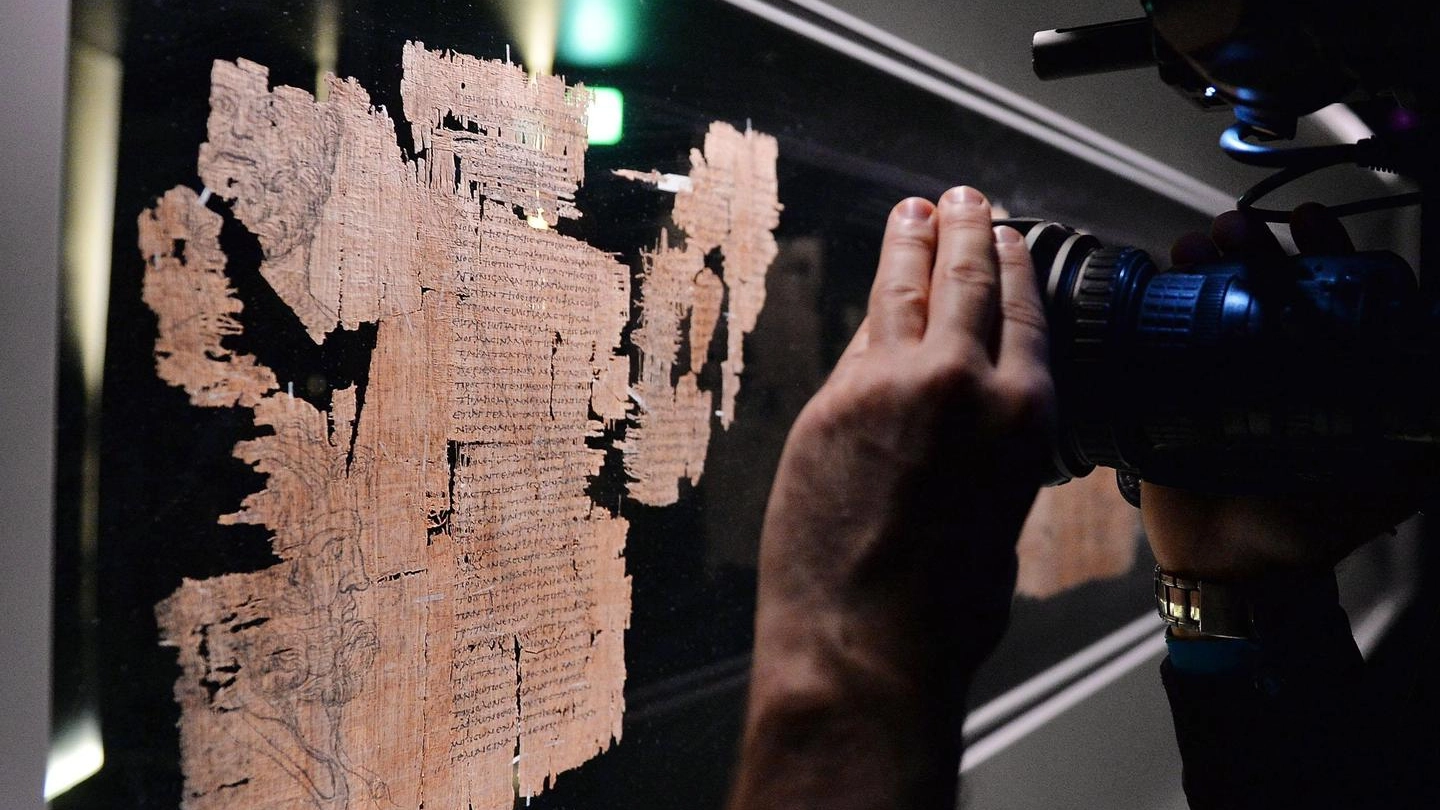 Il "Papiro di Artemidoro" al Museo Archeologico di Torino (Ansa)