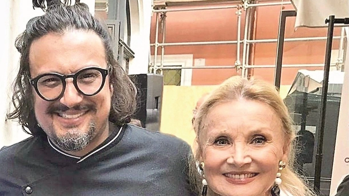 Barbara Bouchet (77 anni) con il figlio Alessandro Borghese (44 anni)